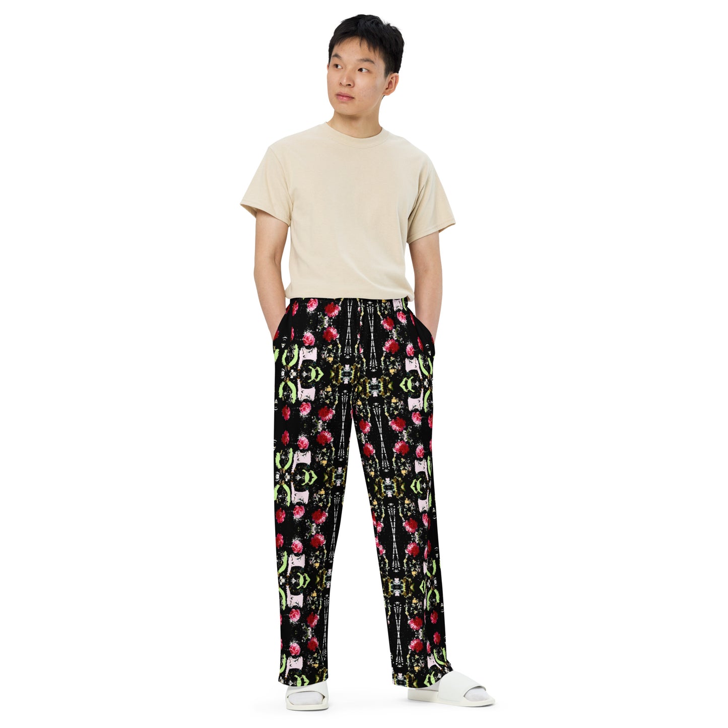 All-over print unisex wide-leg pants. LAS CAPAS 2.