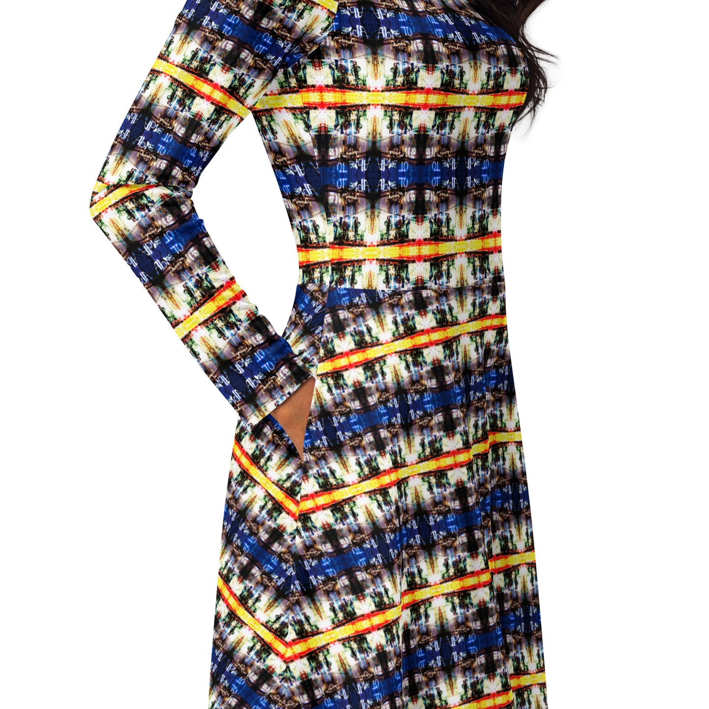 All-over print long sleeve midi dress. LAS CAPAS 12.