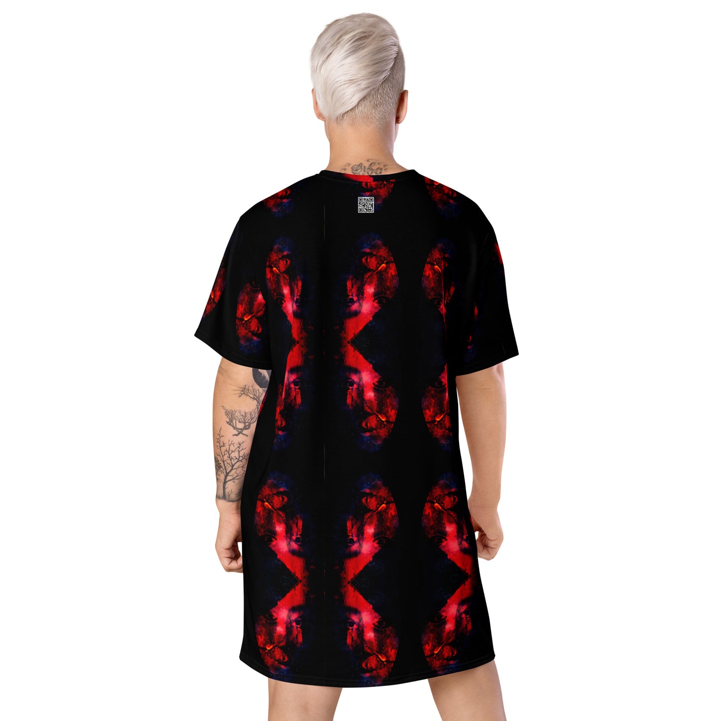 T-shirt dress. MÁSCARA 3.