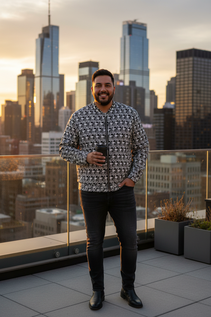 Hombre latino plus-size en rooftop