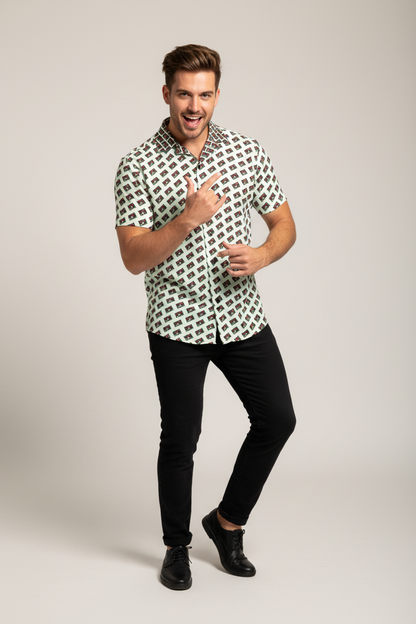 Modelo artístico con energía y personalidad